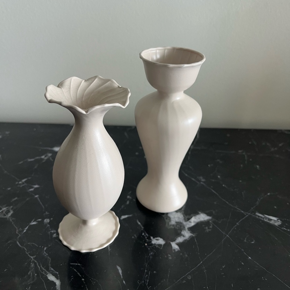 Cream Vase Set